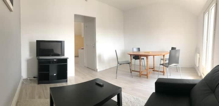 Appartement Simple Sur Argenteuil, Proche Paris Exterior foto